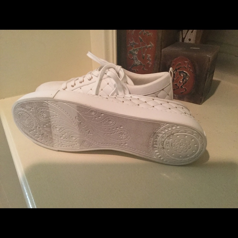 Shoes - Picture 3 of 3